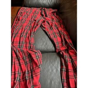 Victoria’s Secret plaid red cotton pajamas top button missing
